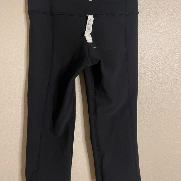Lululemon Cropped Reversible Leggings size 2 - Picture 6 of 8